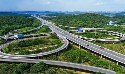 嵊州钢筋套筒应用于高速公路